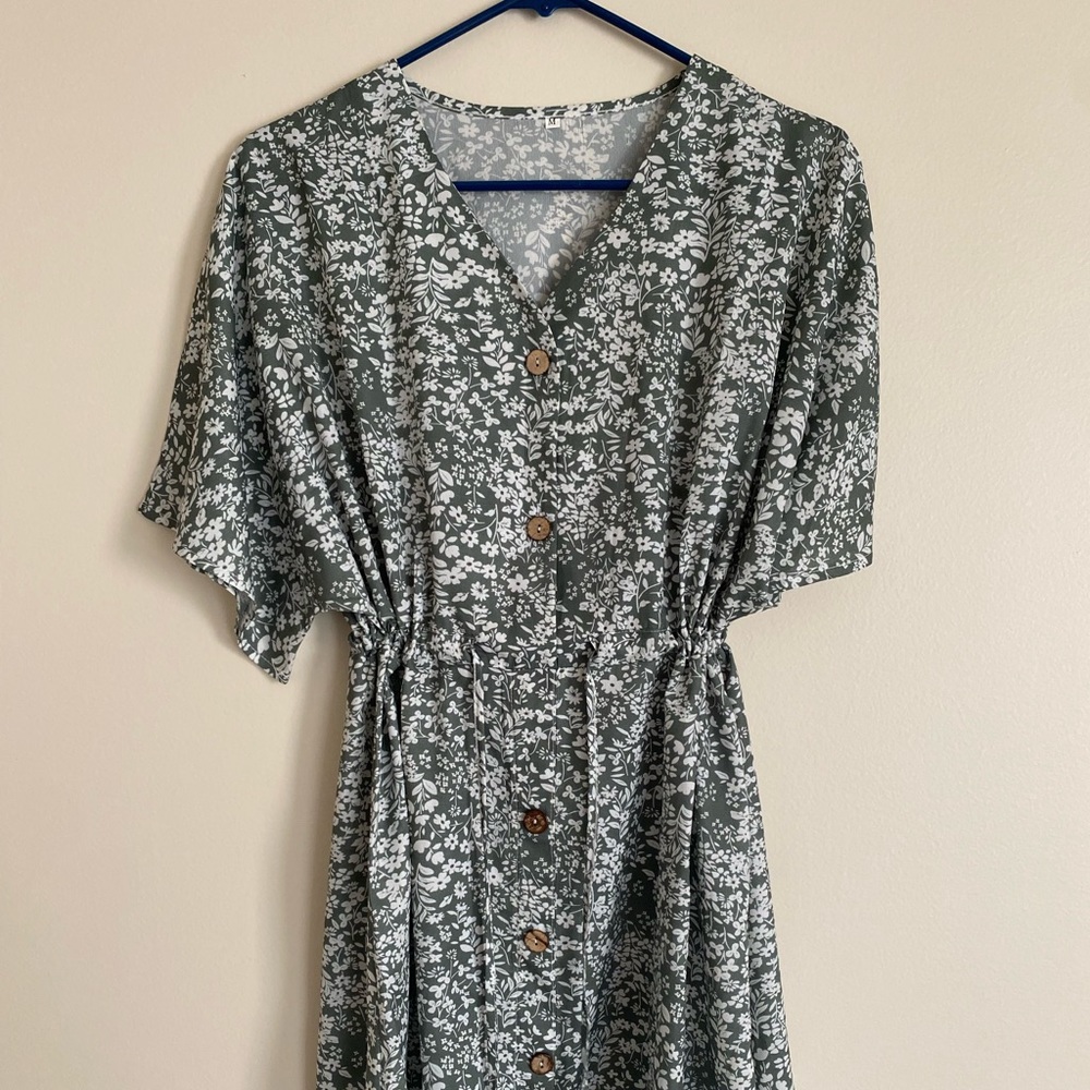 Shein Dress. Never worn.